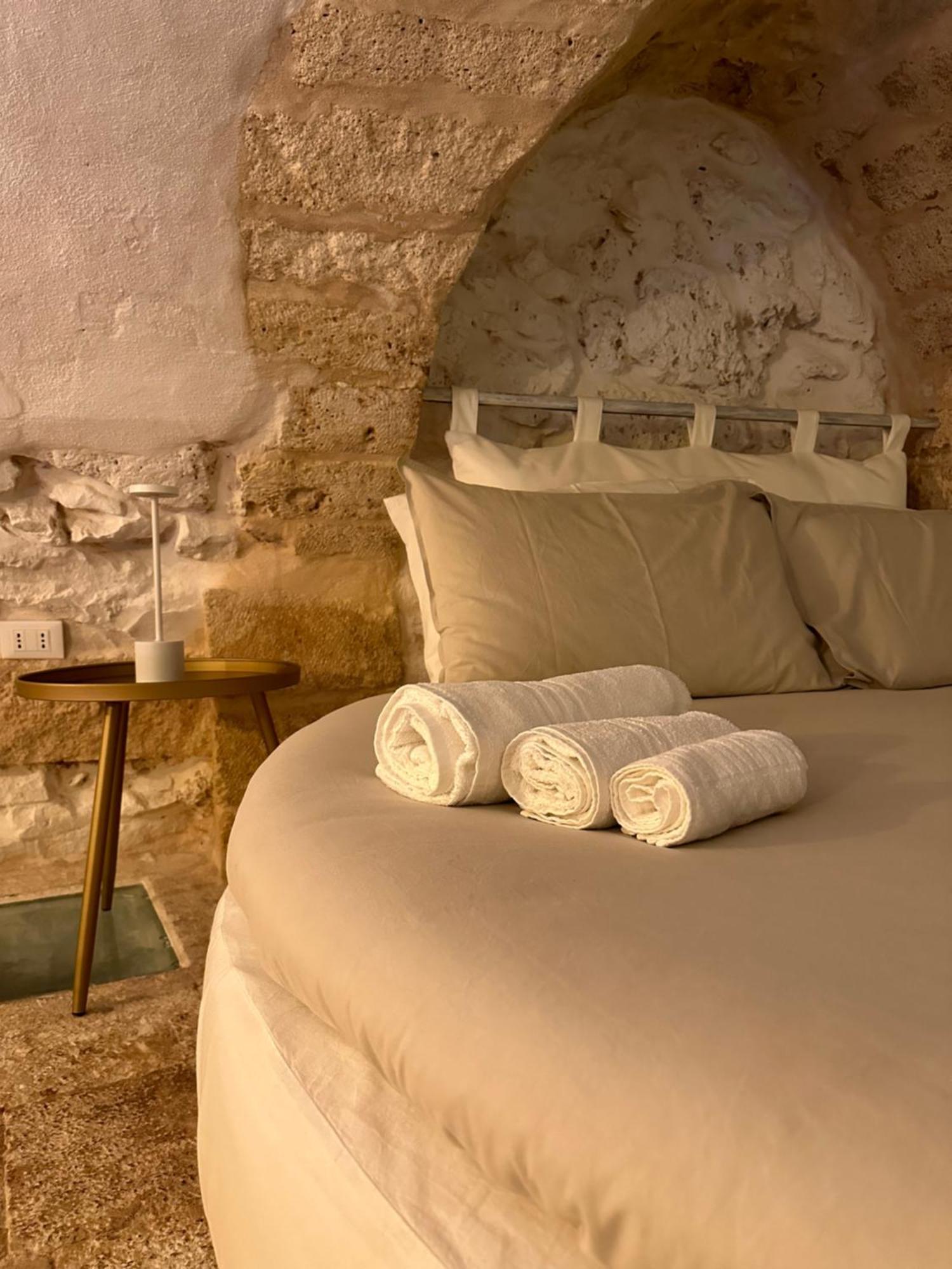 Arquati Suite Luxury Apartment Ostuni Esterno foto