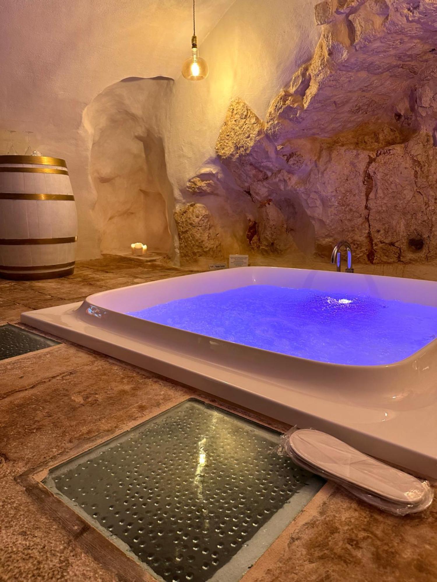 Arquati Suite Luxury Apartment Ostuni Esterno foto