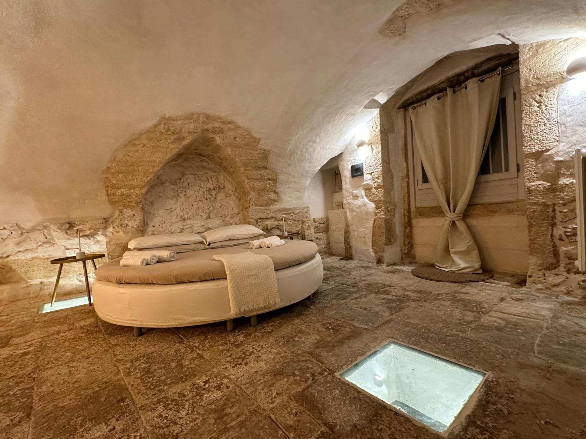Arquati Suite Luxury Apartment Ostuni Esterno foto