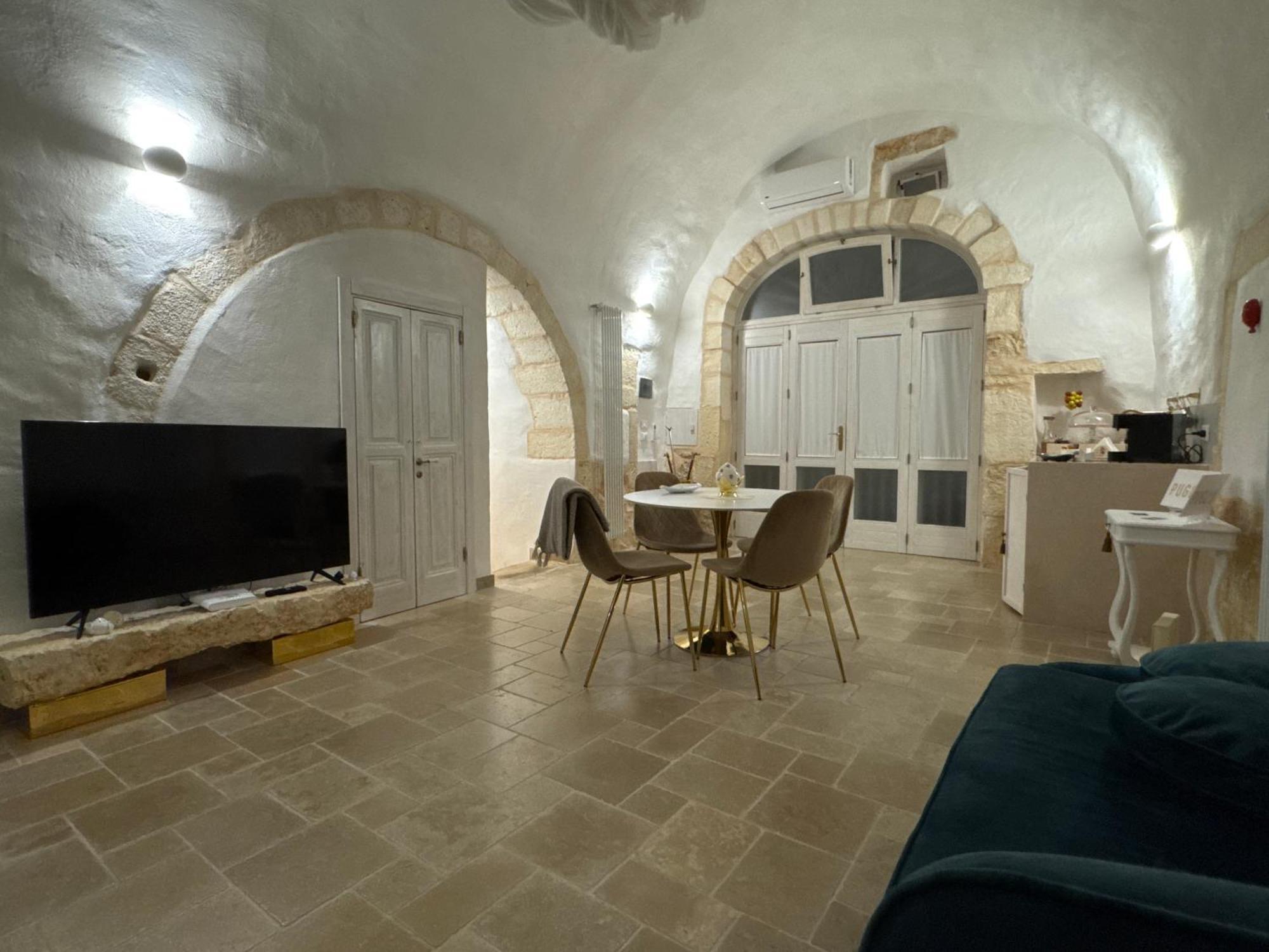 Arquati Suite Luxury Apartment Ostuni Esterno foto